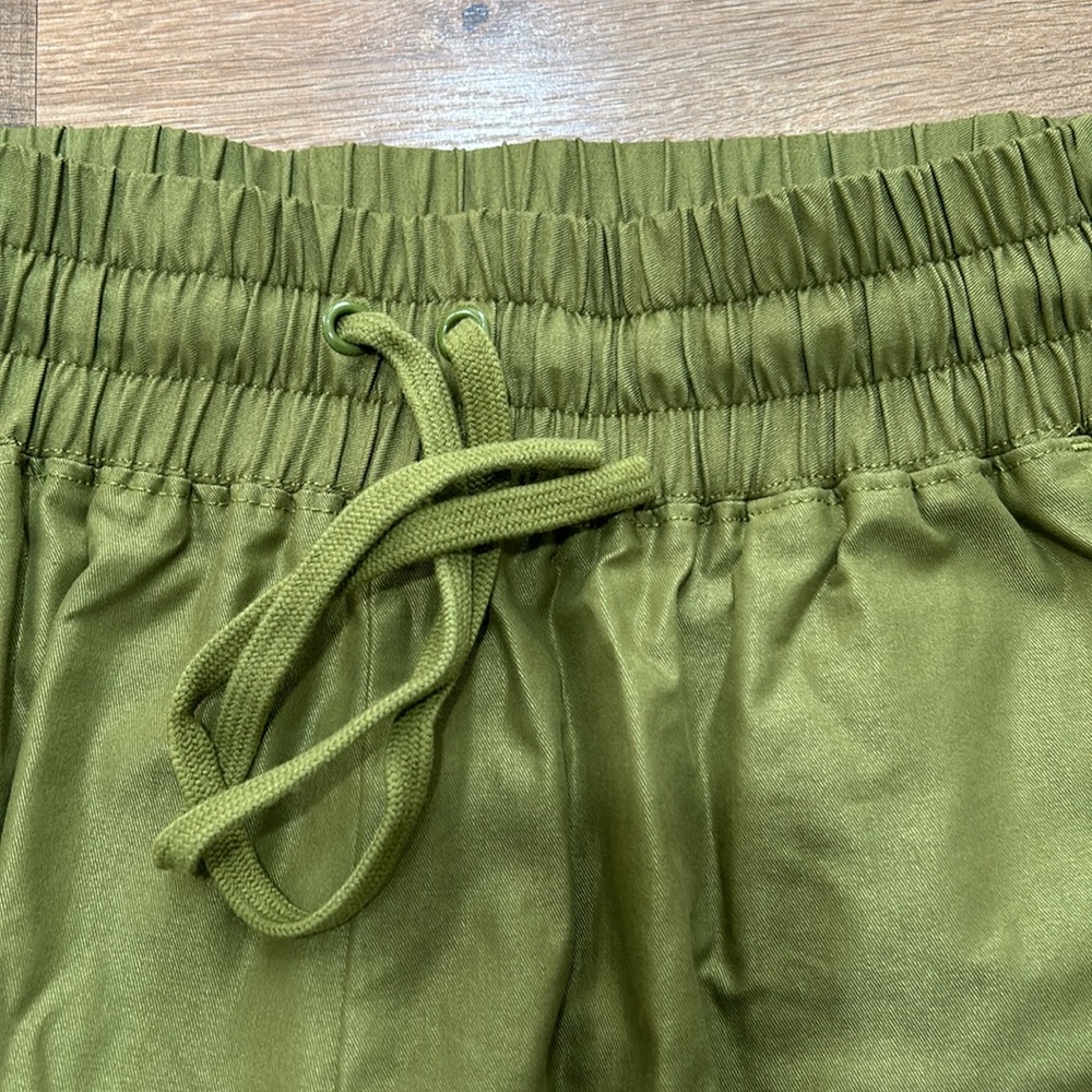 FABLETIC WOMEN CAMDEM CARGO SHORT GREEN Sz MD - Picture 4 of 9